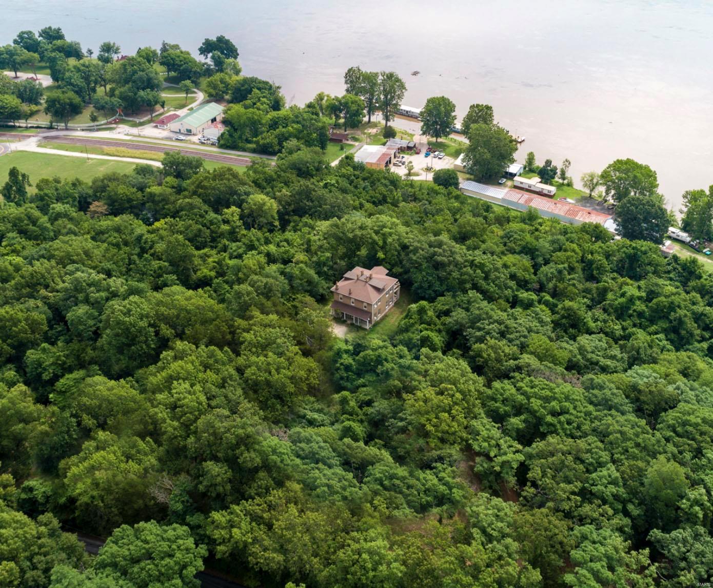 Windsor Harbor - Land