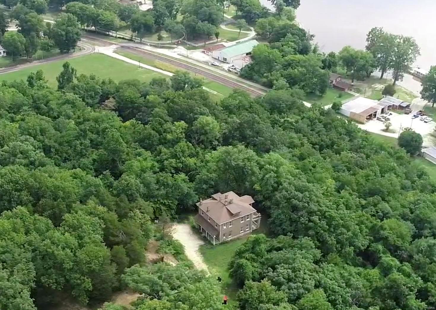 Windsor Harbor - Land