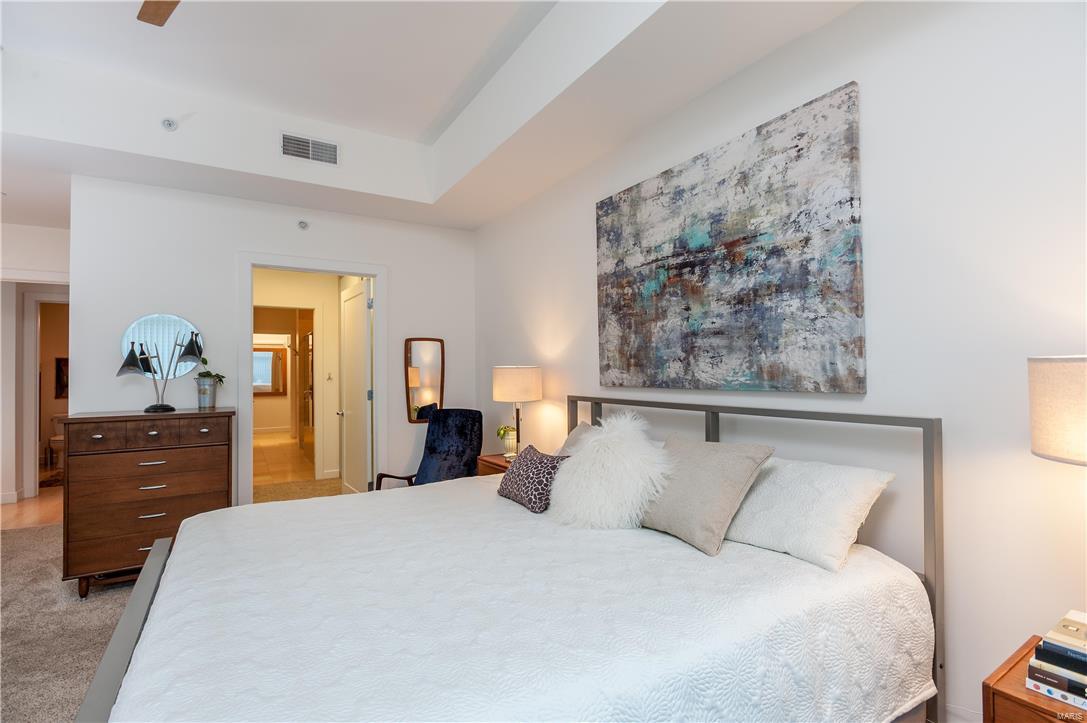 4545 Lindell - Residential