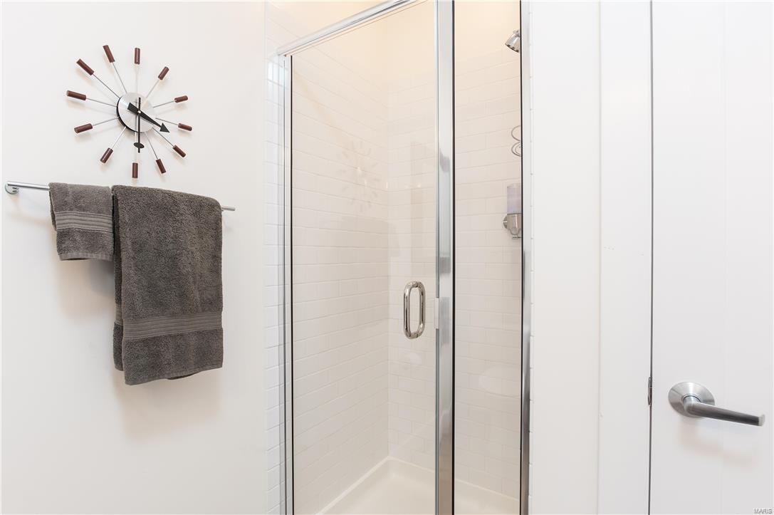 4545 Lindell - Residential