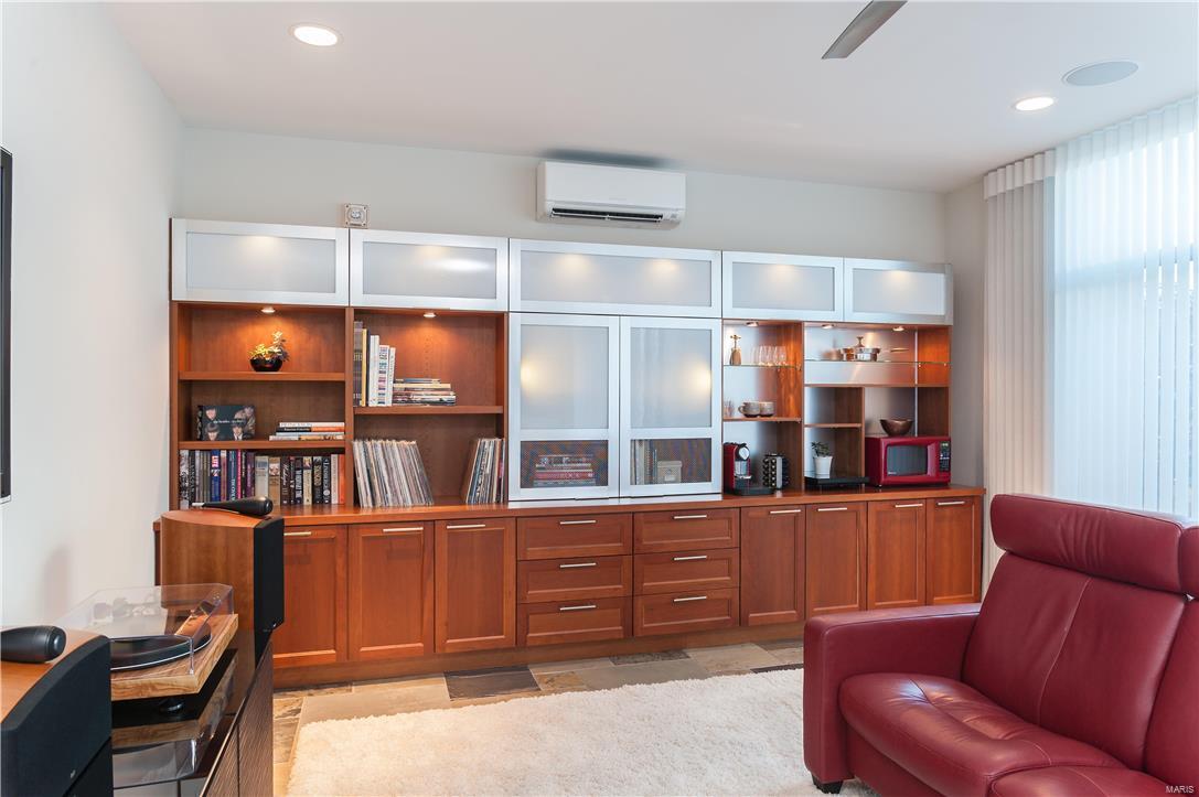 4545 Lindell - Residential