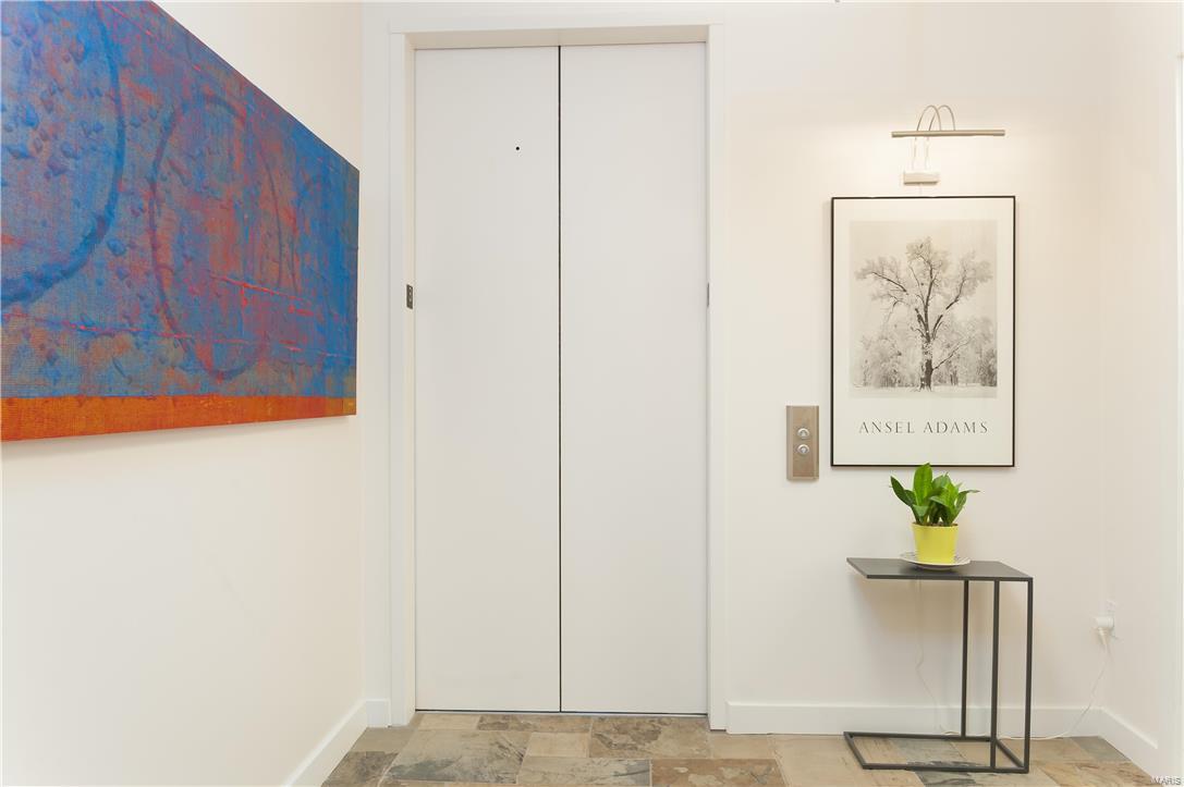 4545 Lindell - Residential