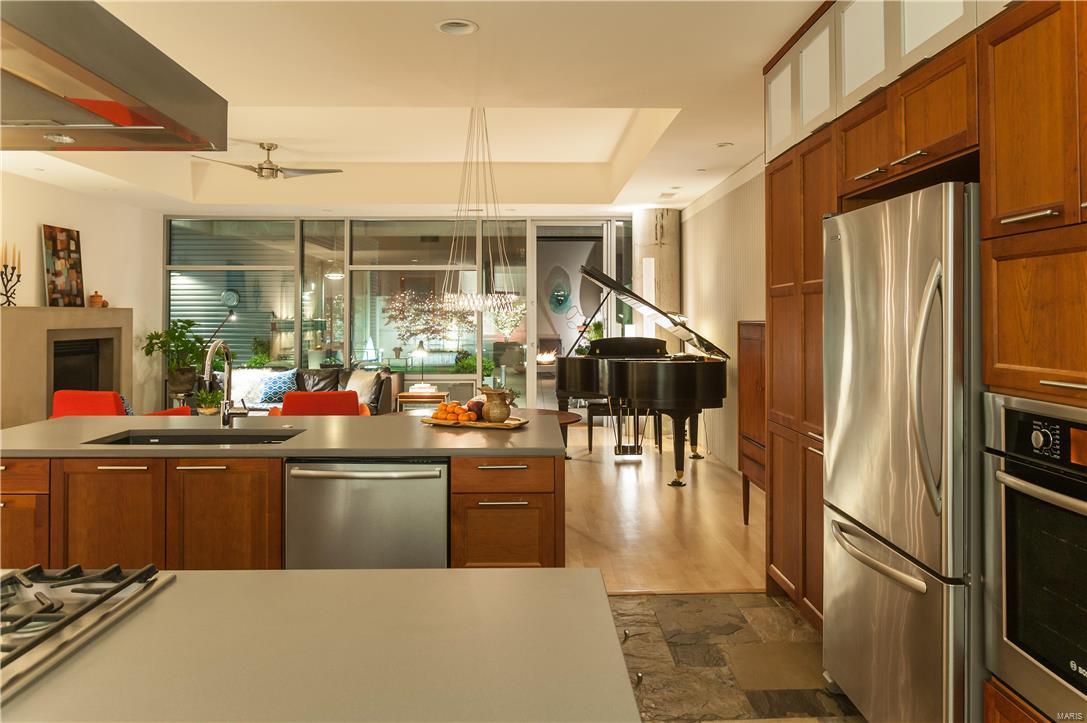 4545 Lindell - Residential