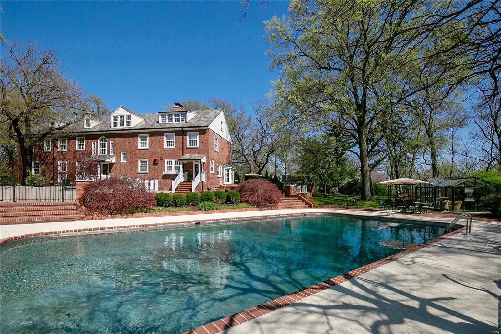 Mcdonald Tr Pt 2 Lts 31 & 32 & Sarpy - Residential