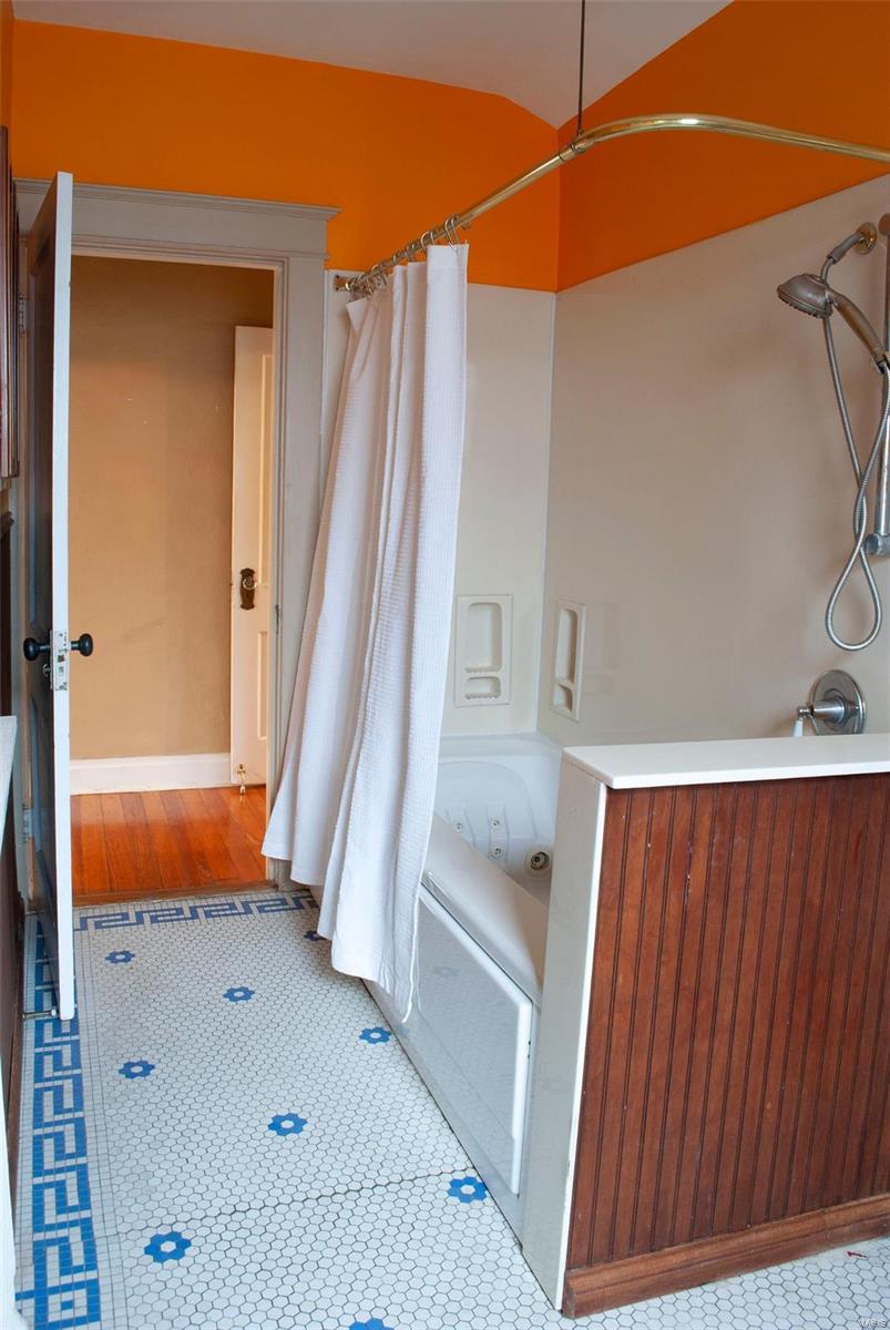 CARONDELET - Residential