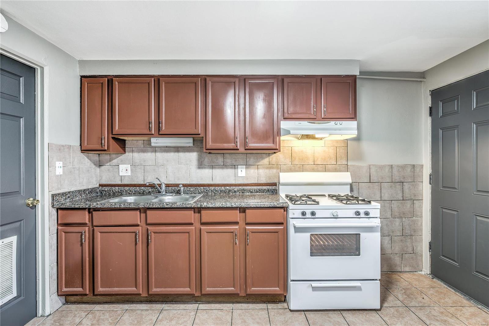 Blackberry Terrace 2nd Add - Residential Income