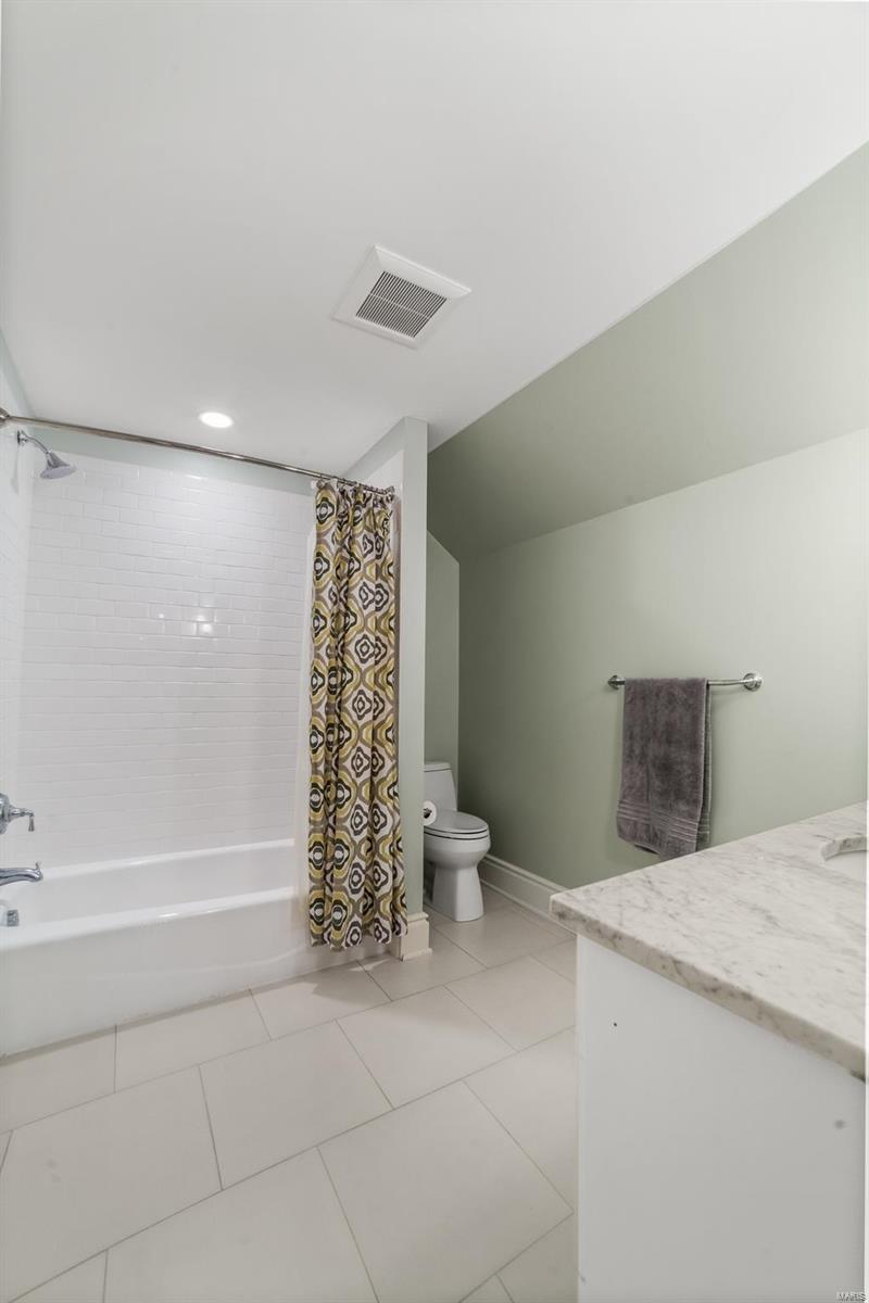 Upper Log Cabin - Residential