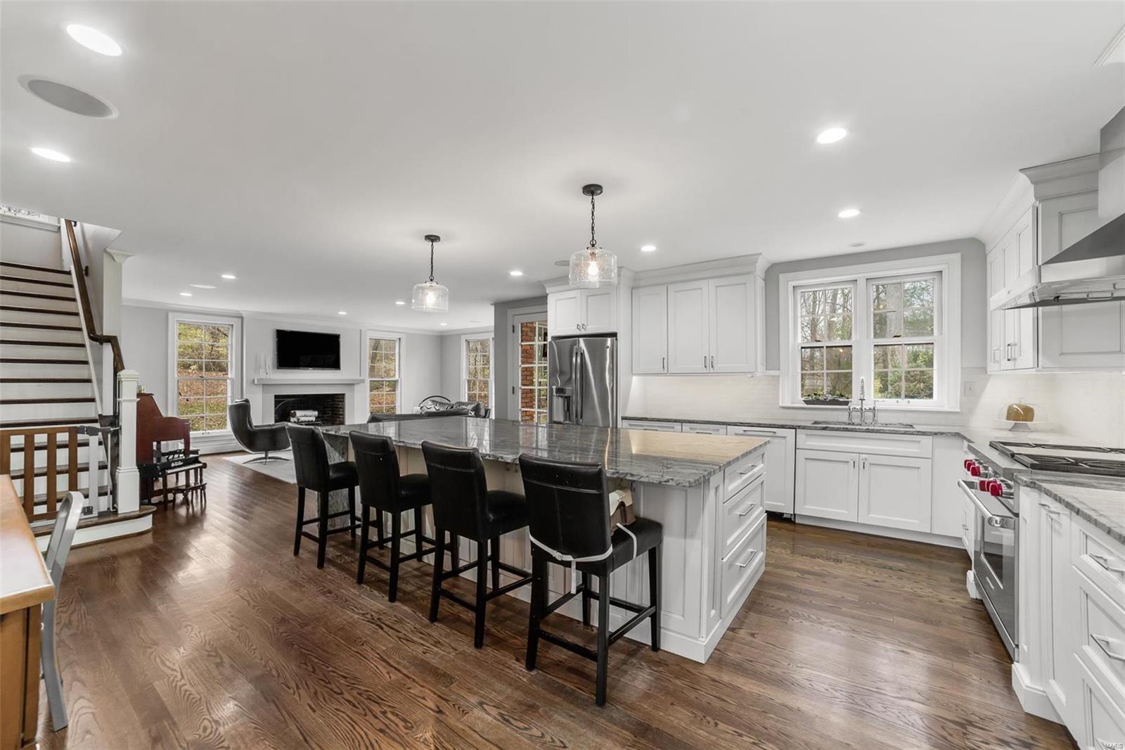 Upper Log Cabin - Residential