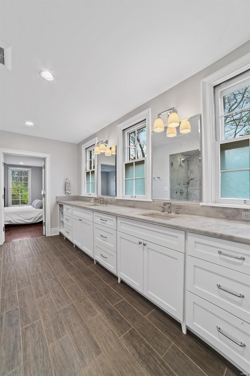 Upper Log Cabin - Residential