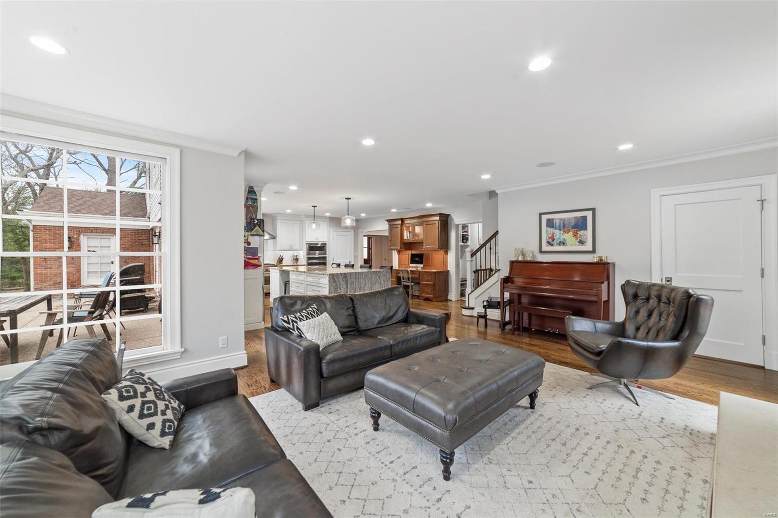 Upper Log Cabin - Residential