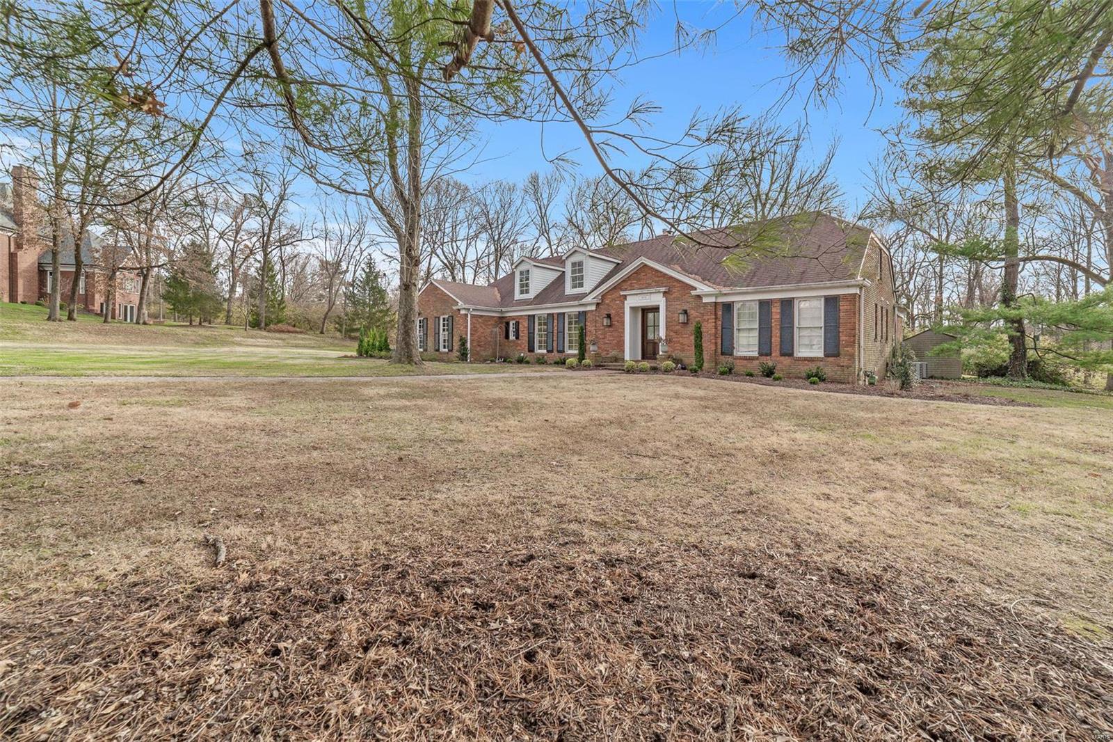 Upper Log Cabin - Residential