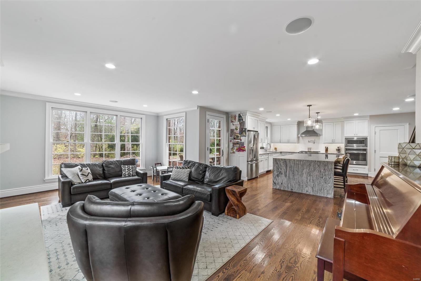 Upper Log Cabin - Residential