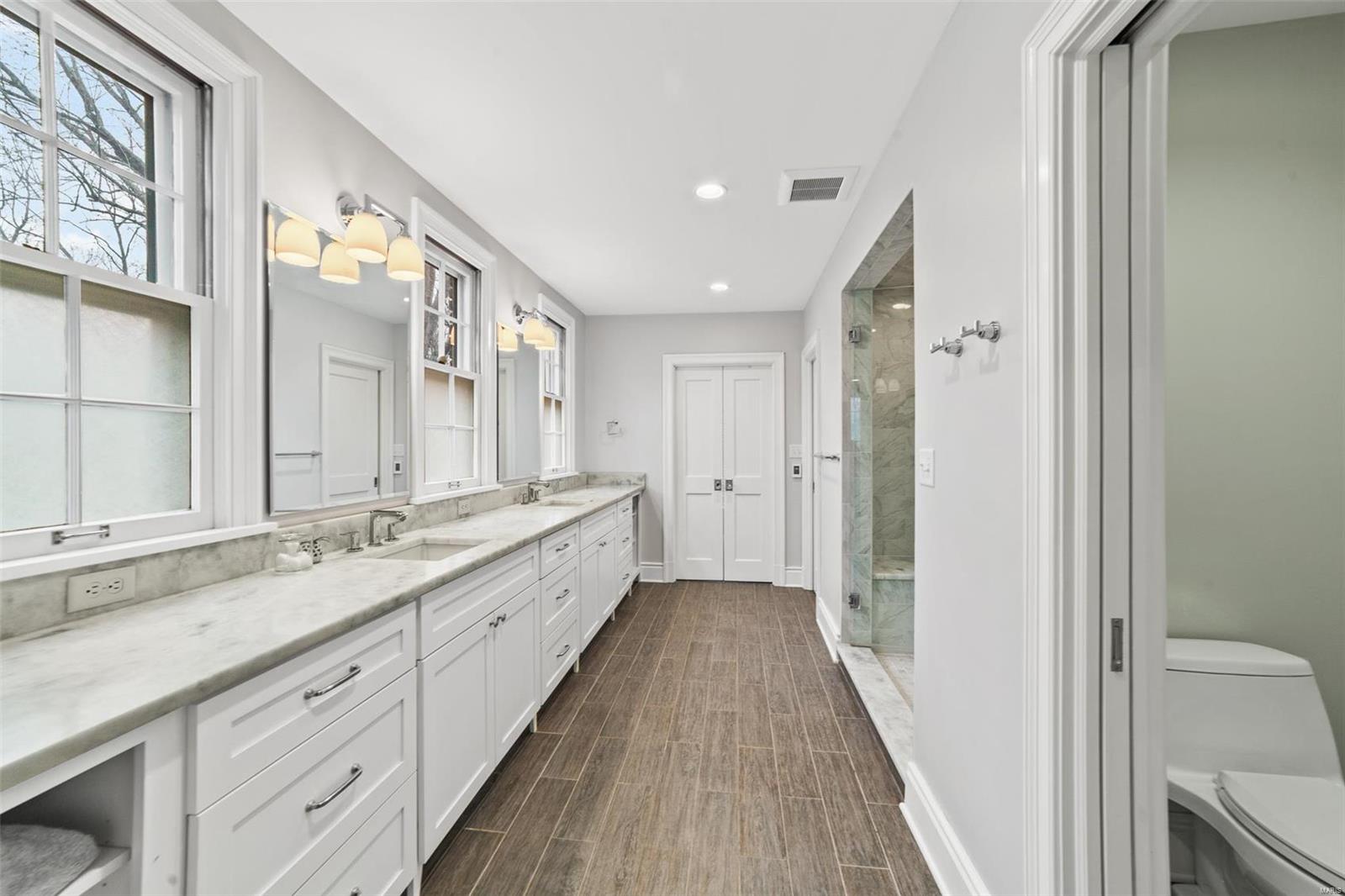 Upper Log Cabin - Residential