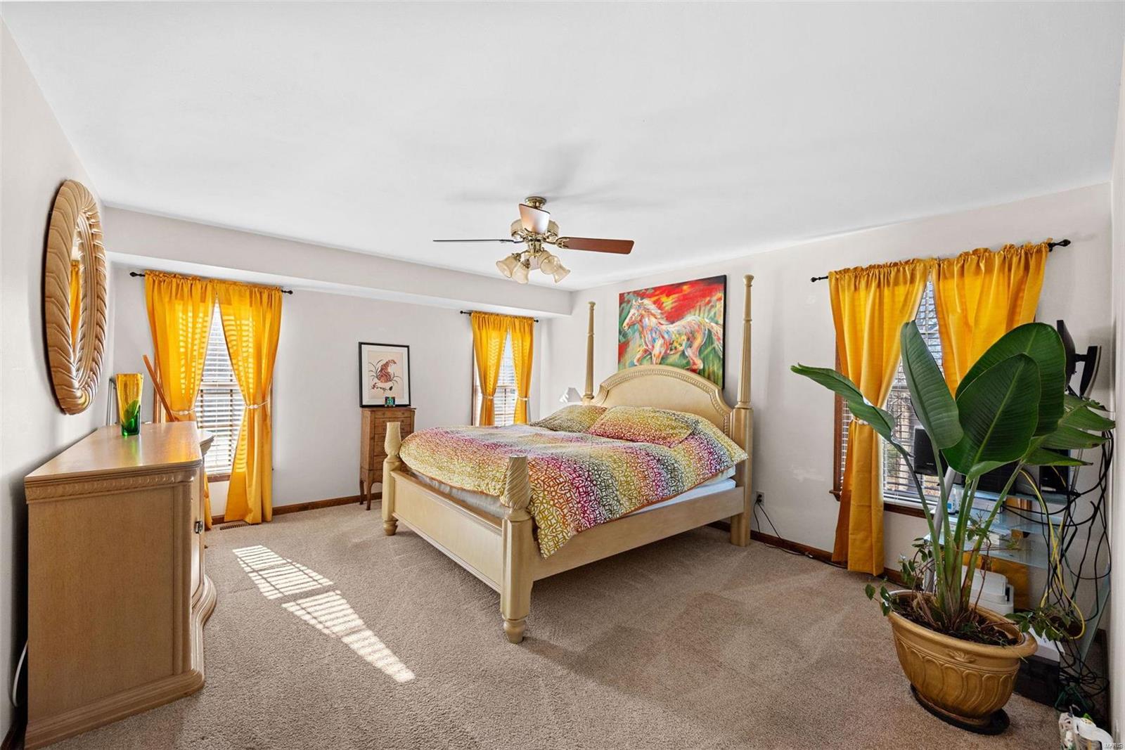 St Charles, Missouri 63304, United States, 4 Bedrooms Bedrooms, ,3 BathroomsBathrooms,Residential,Pending,87084