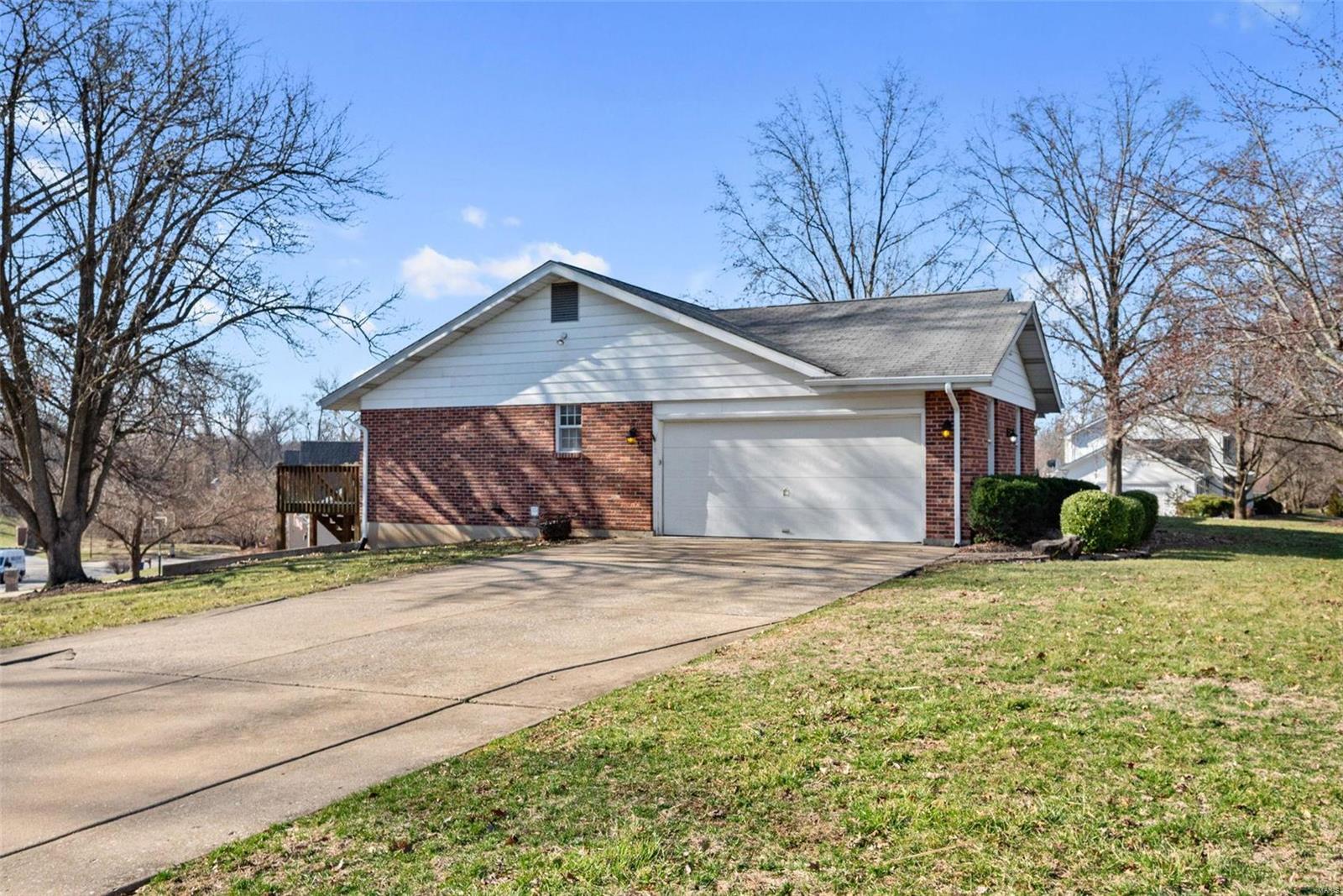 St Charles, Missouri 63304, United States, 4 Bedrooms Bedrooms, ,3 BathroomsBathrooms,Residential,Pending,87084