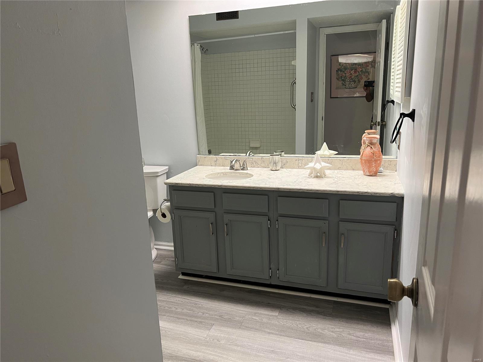 Arrowhead Condominiums - Residential