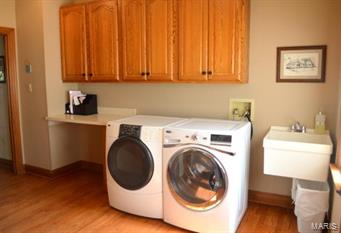 Manors Of Town & Country Bristol Manor - Residential