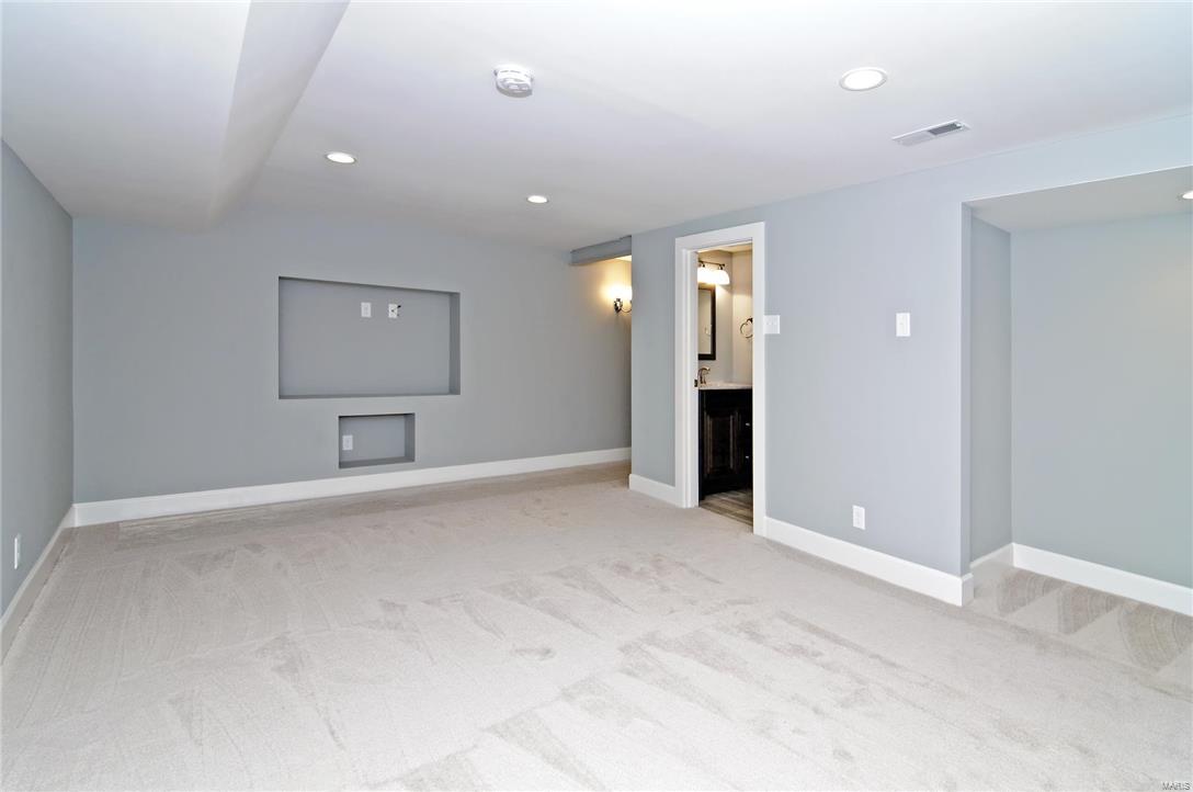 Davis Place - Residential