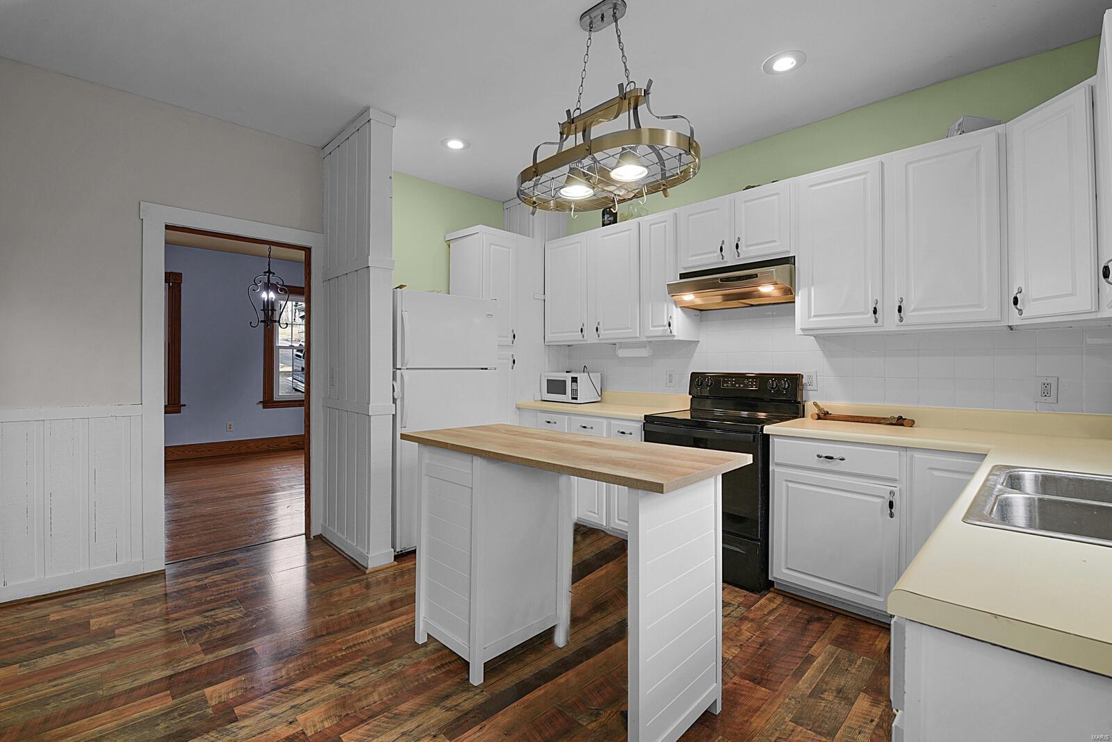 West 2nd Street - Residential