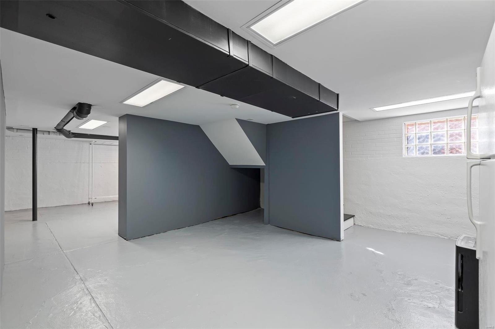 Country Club Court - Residential