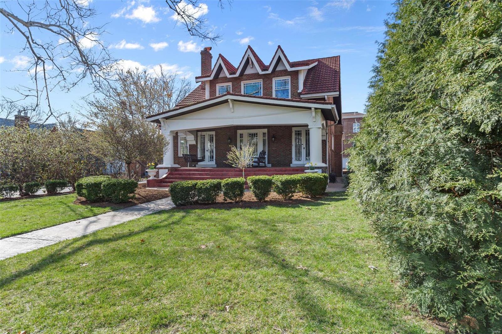 Country Club Court - Residential