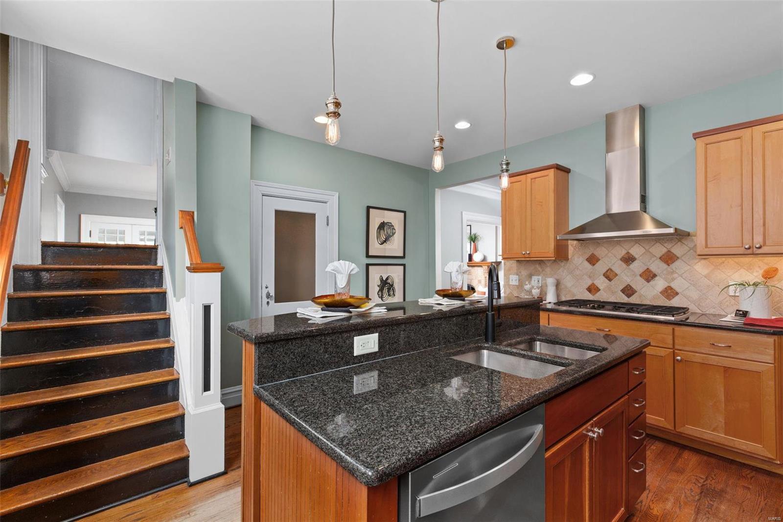 Country Club Court - Residential