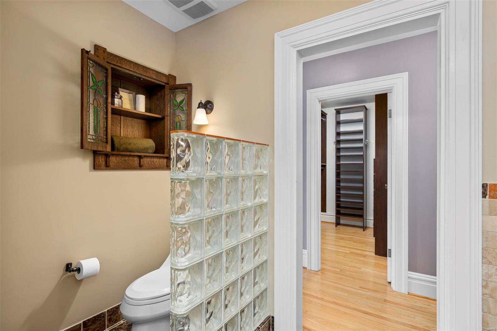 Country Club Court - Residential