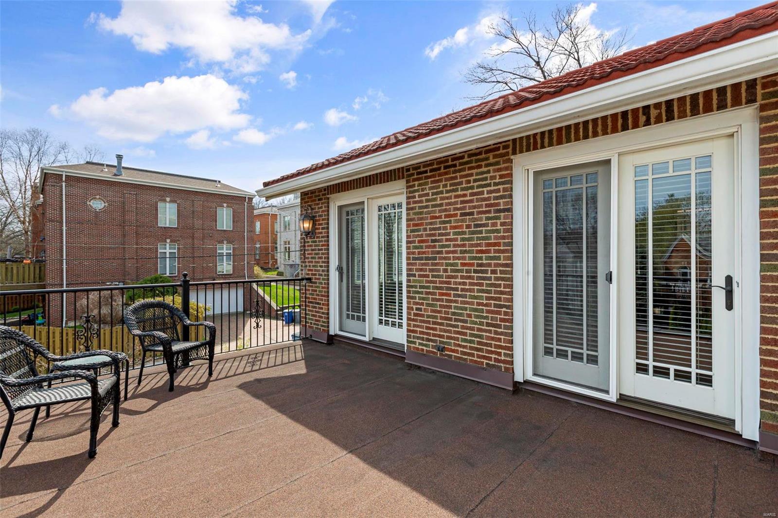 Country Club Court - Residential