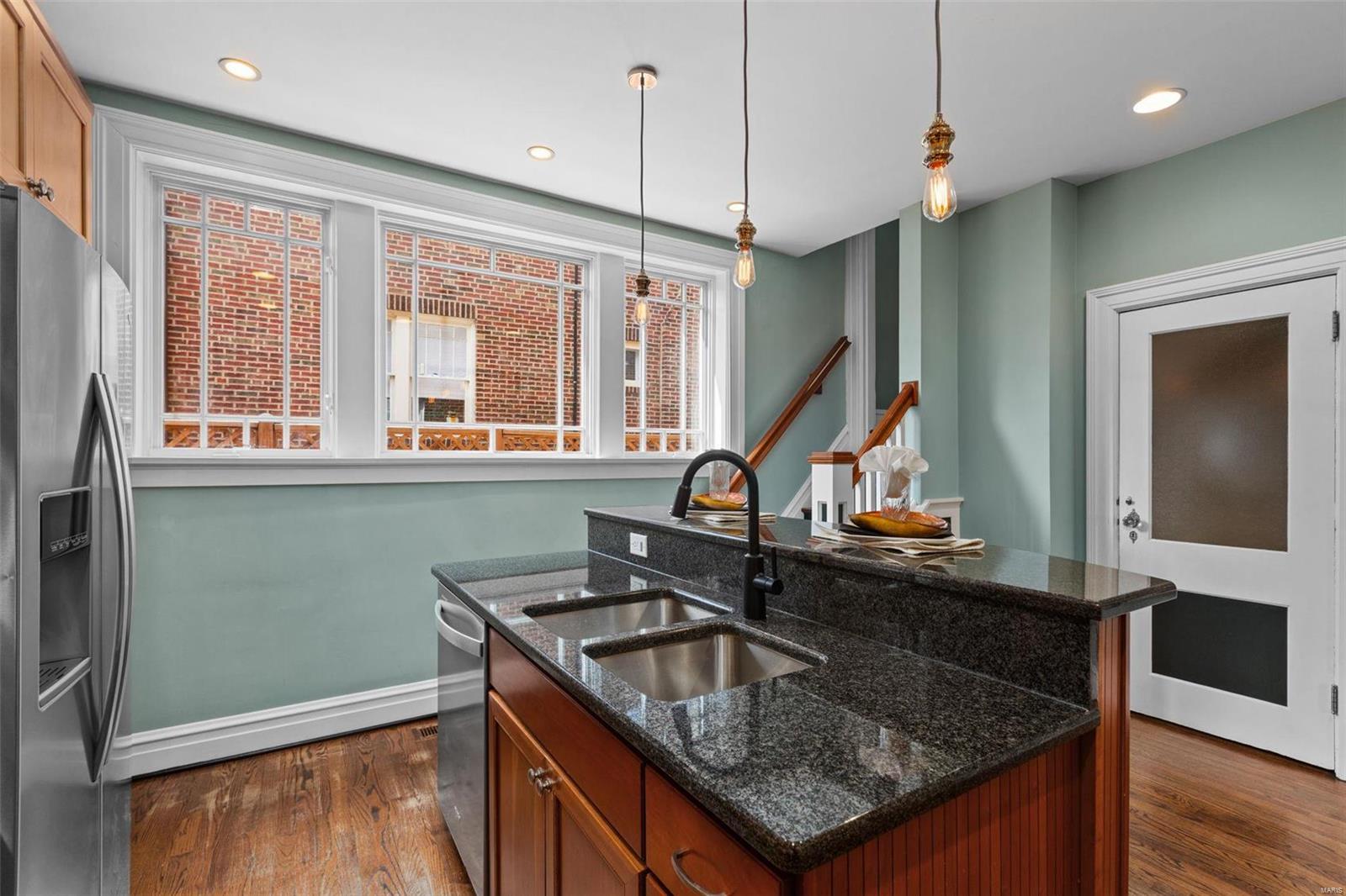 Country Club Court - Residential