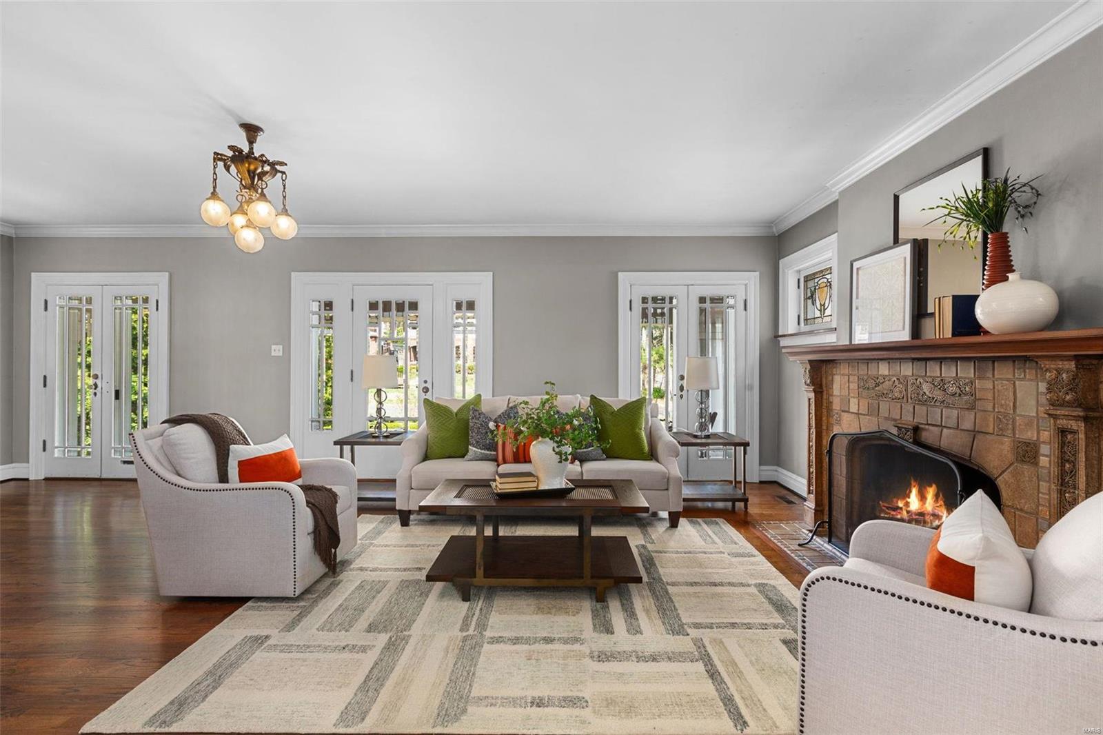 Country Club Court - Residential