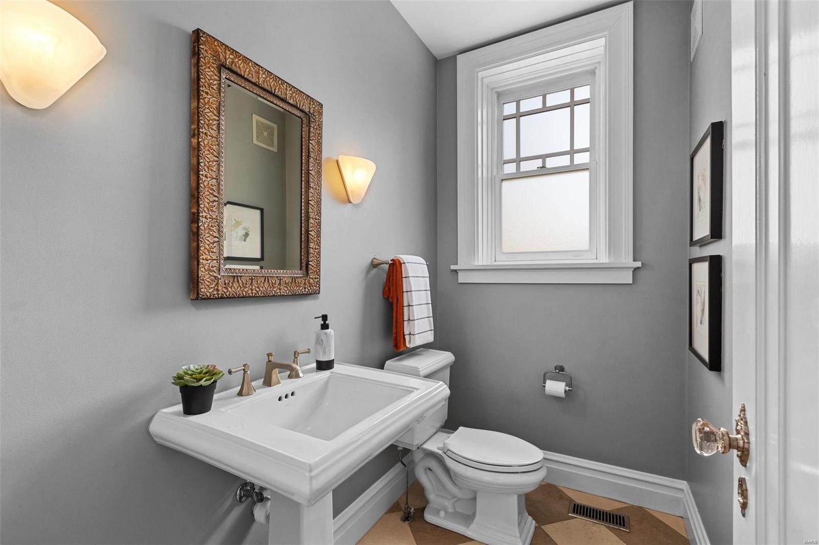 Country Club Court - Residential