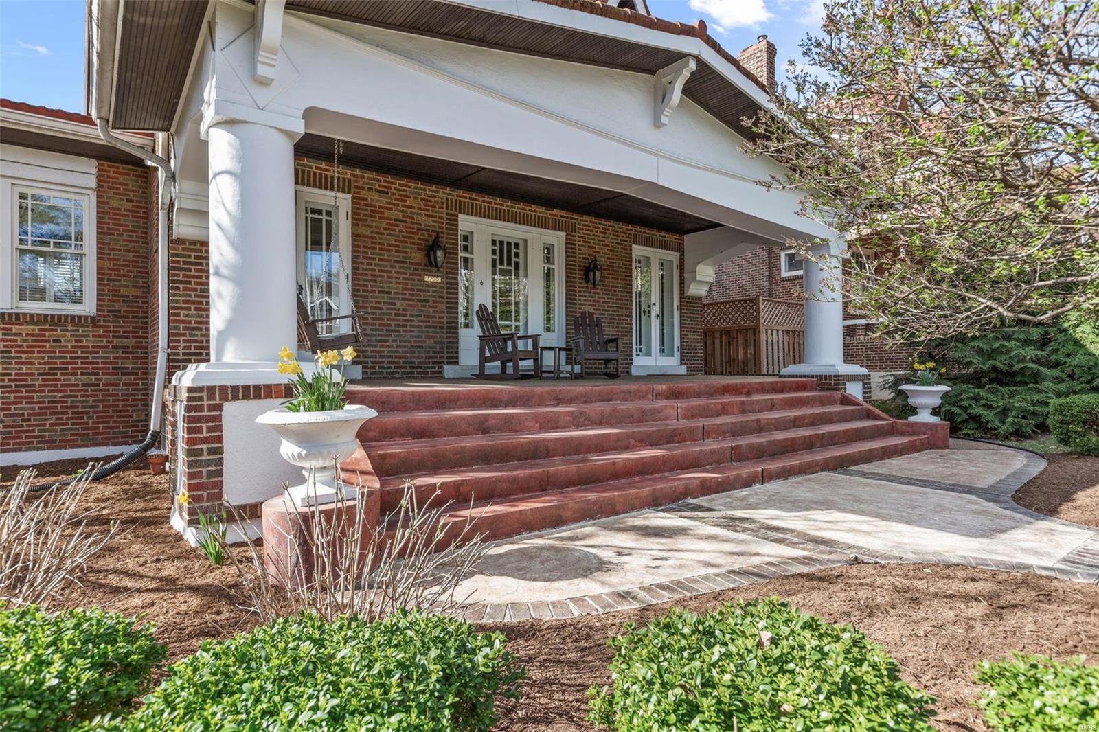 Country Club Court - Residential