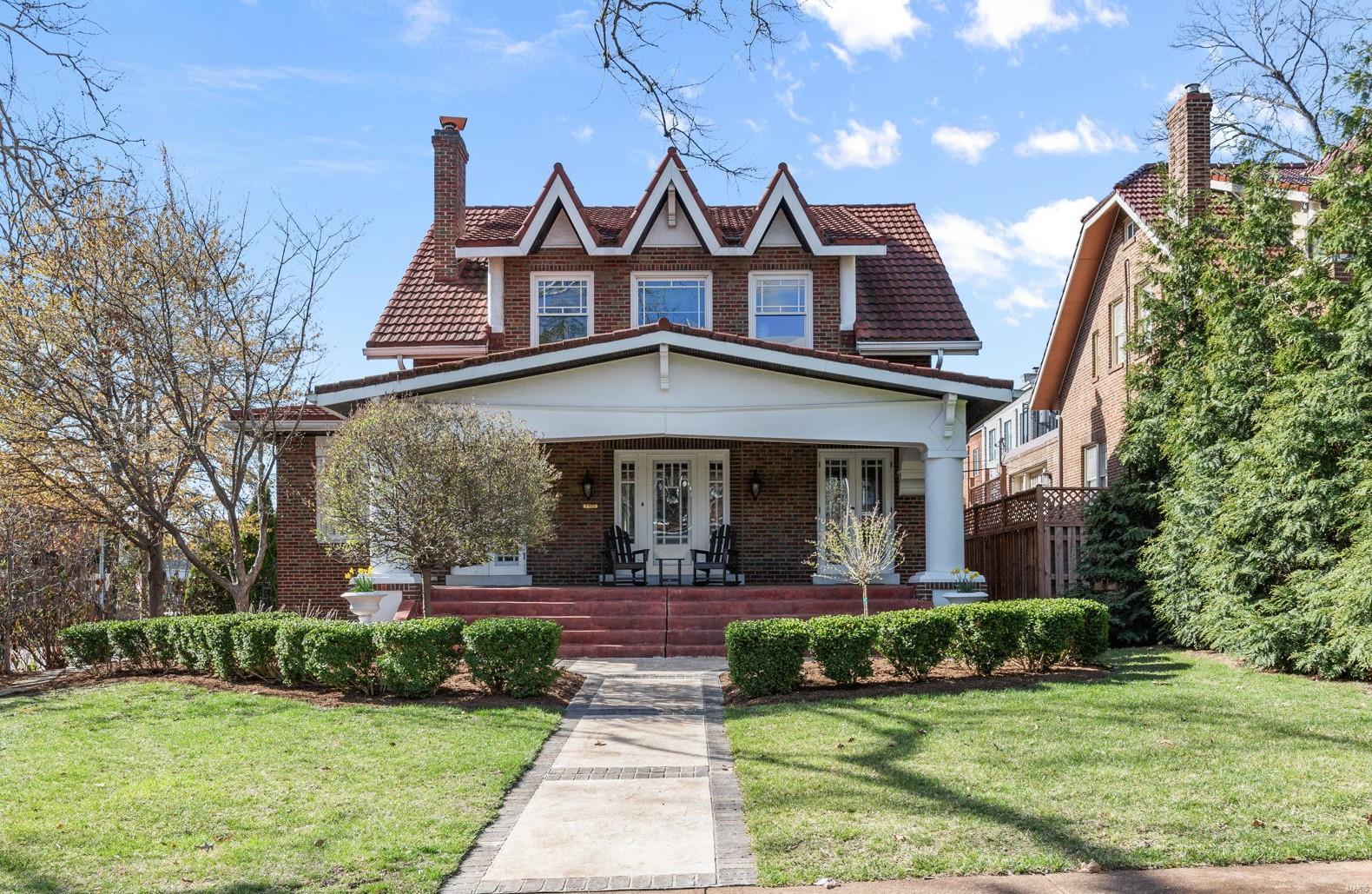 Country Club Court - Residential