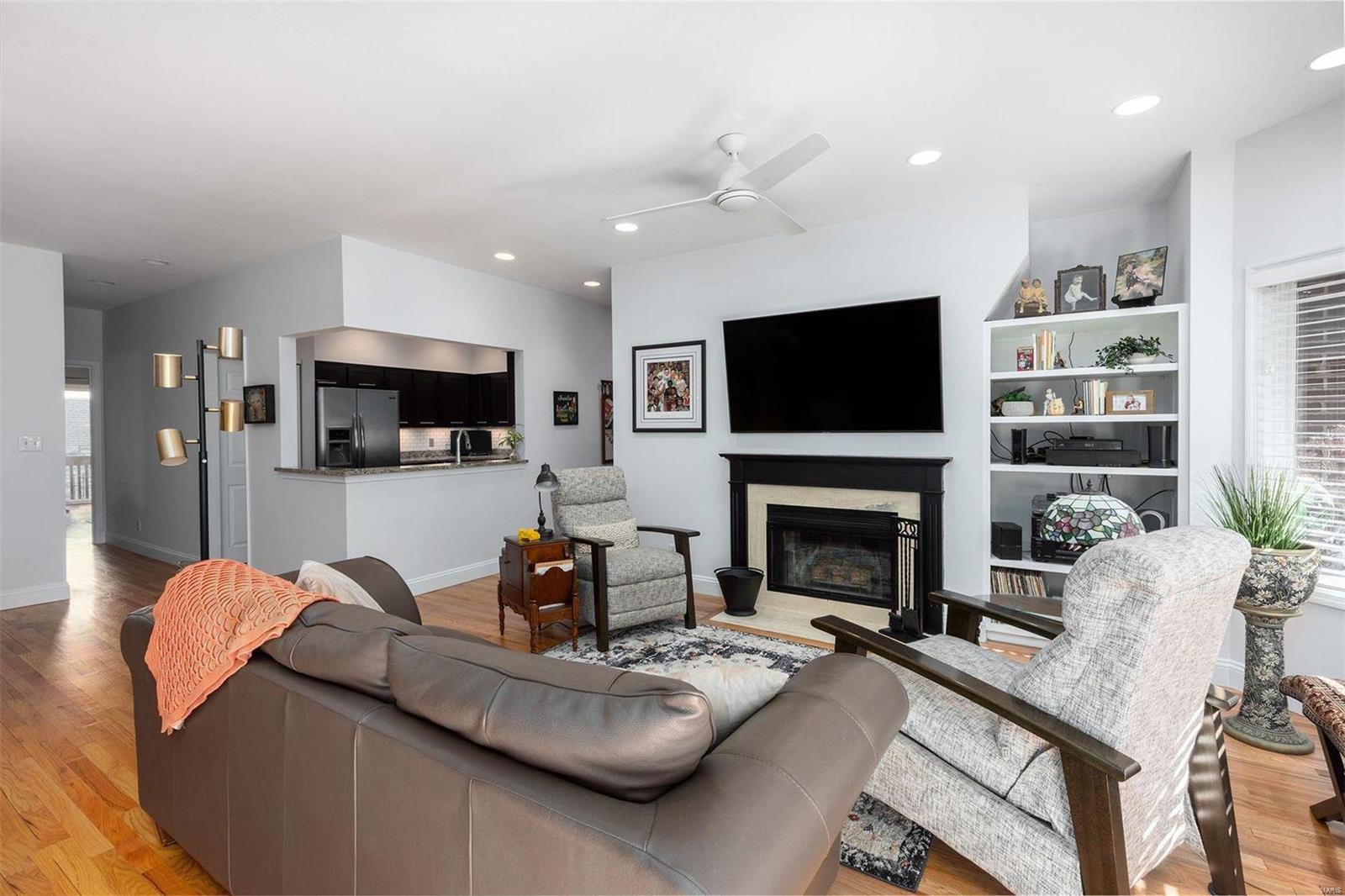 West Pine Terrace Condo Ph 02 - Residential