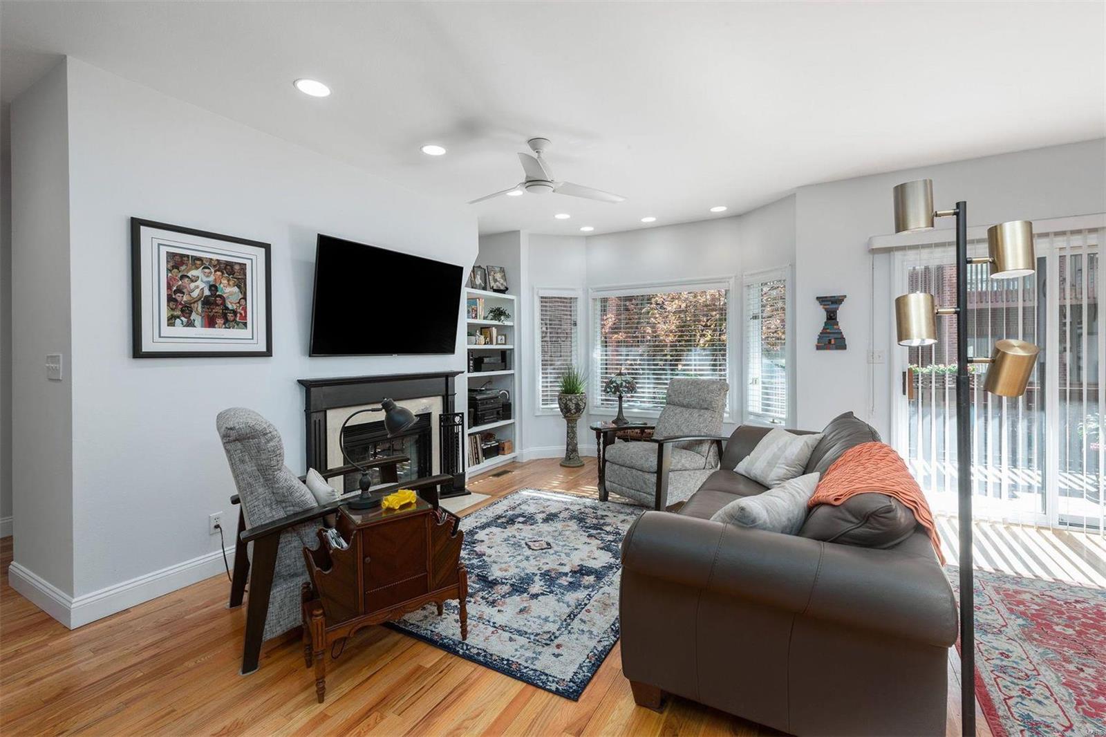 West Pine Terrace Condo Ph 02 - Residential