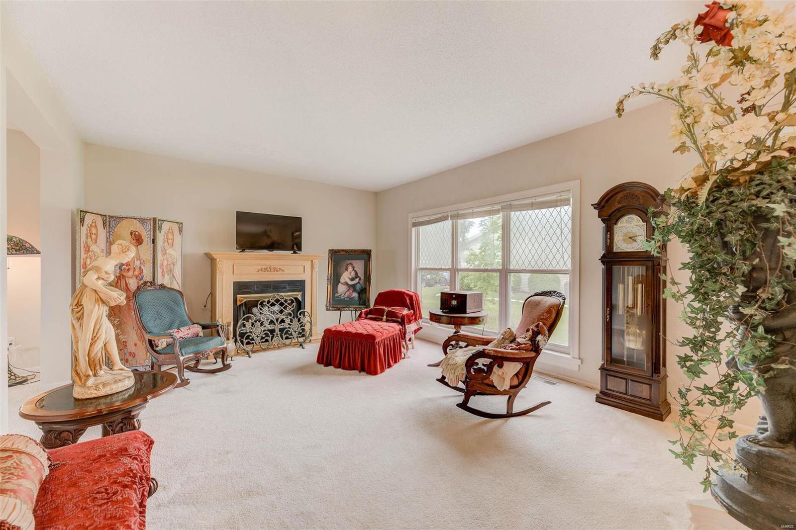 Country Crossing Manor - Residential