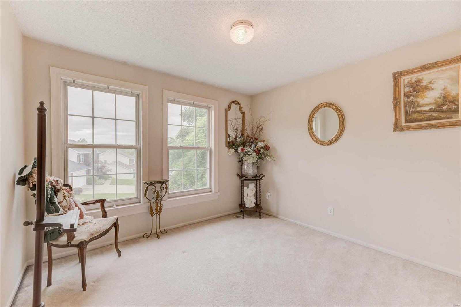 Country Crossing Manor - Residential