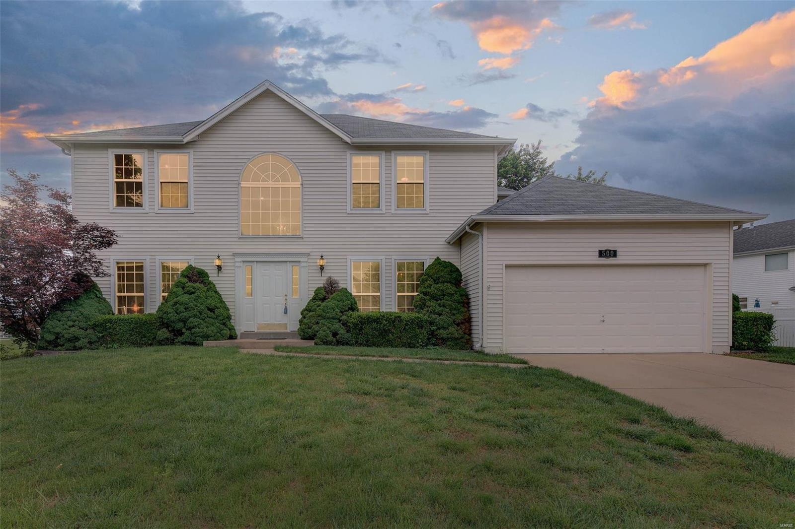 Country Crossing Manor - Residential