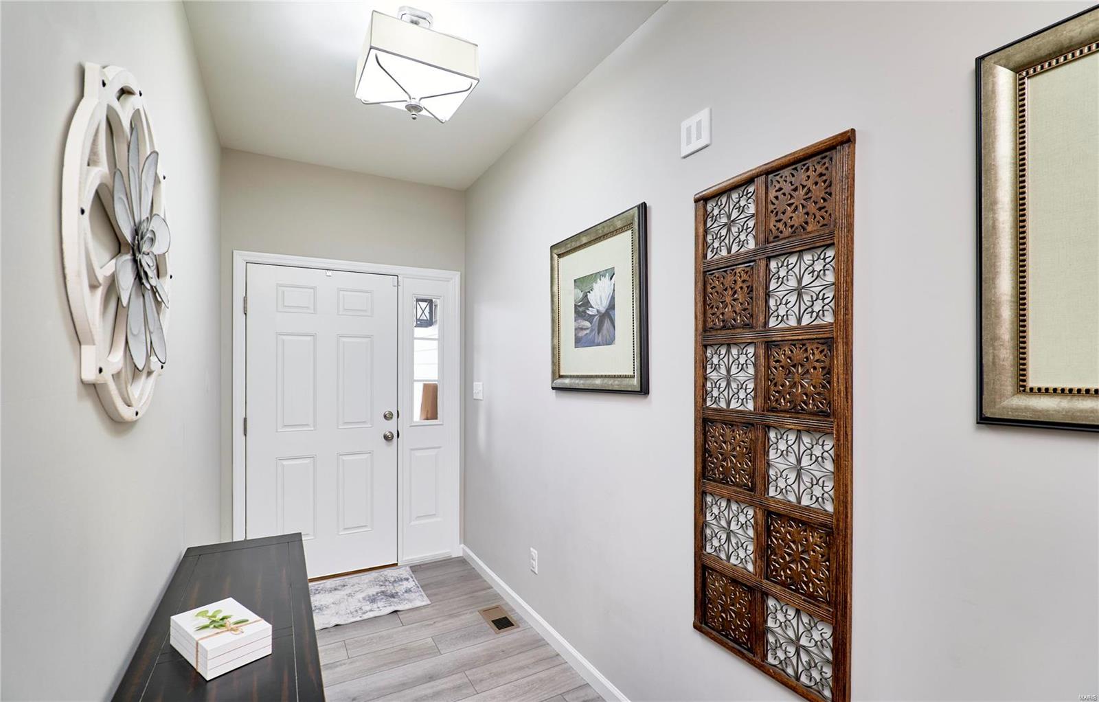 6 Autumn Bluffs Court
