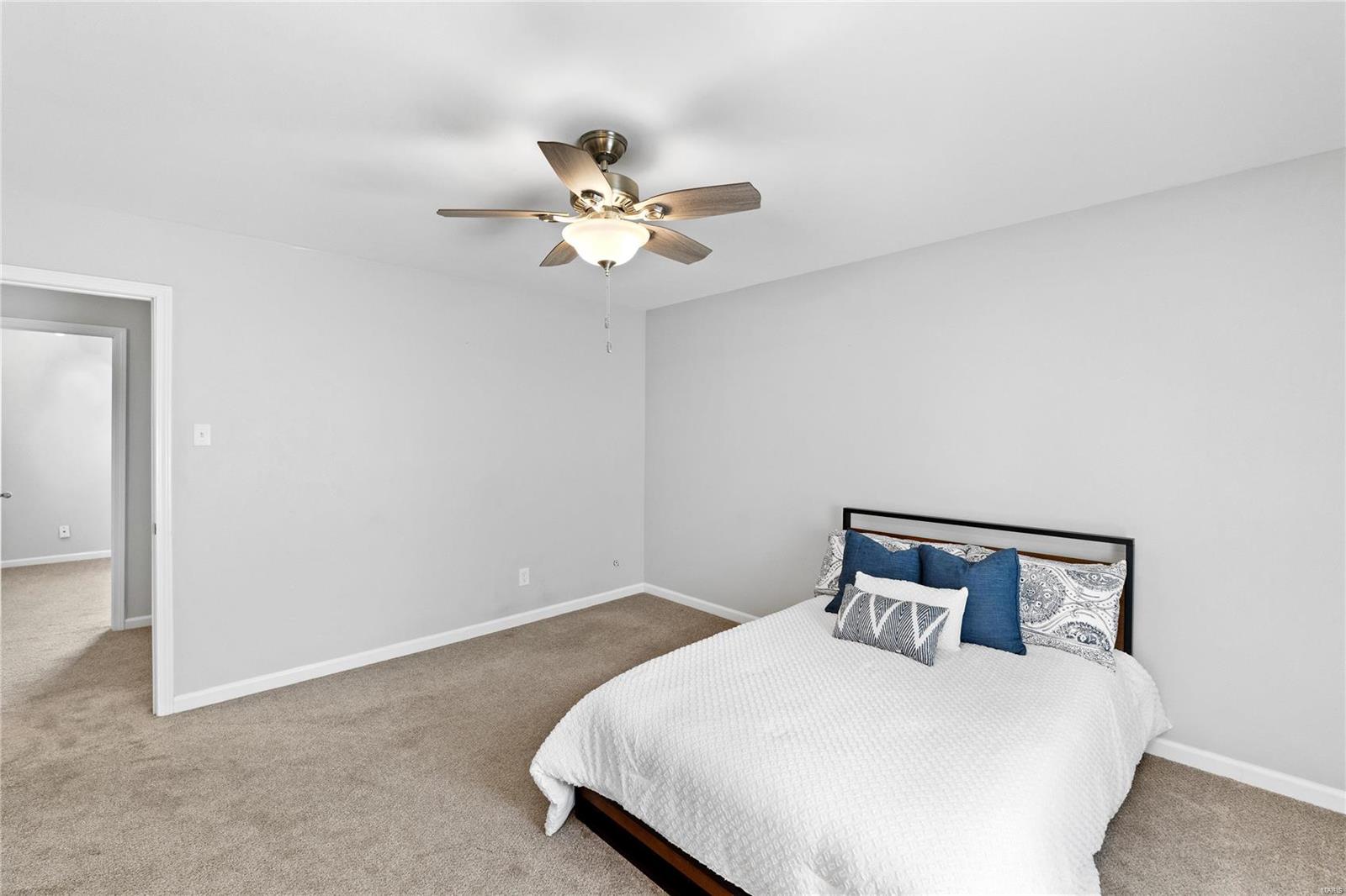 St Louis, Missouri 63125, United States, 2 Bedrooms Bedrooms, ,2 BathroomsBathrooms,Residential,Pending,35384