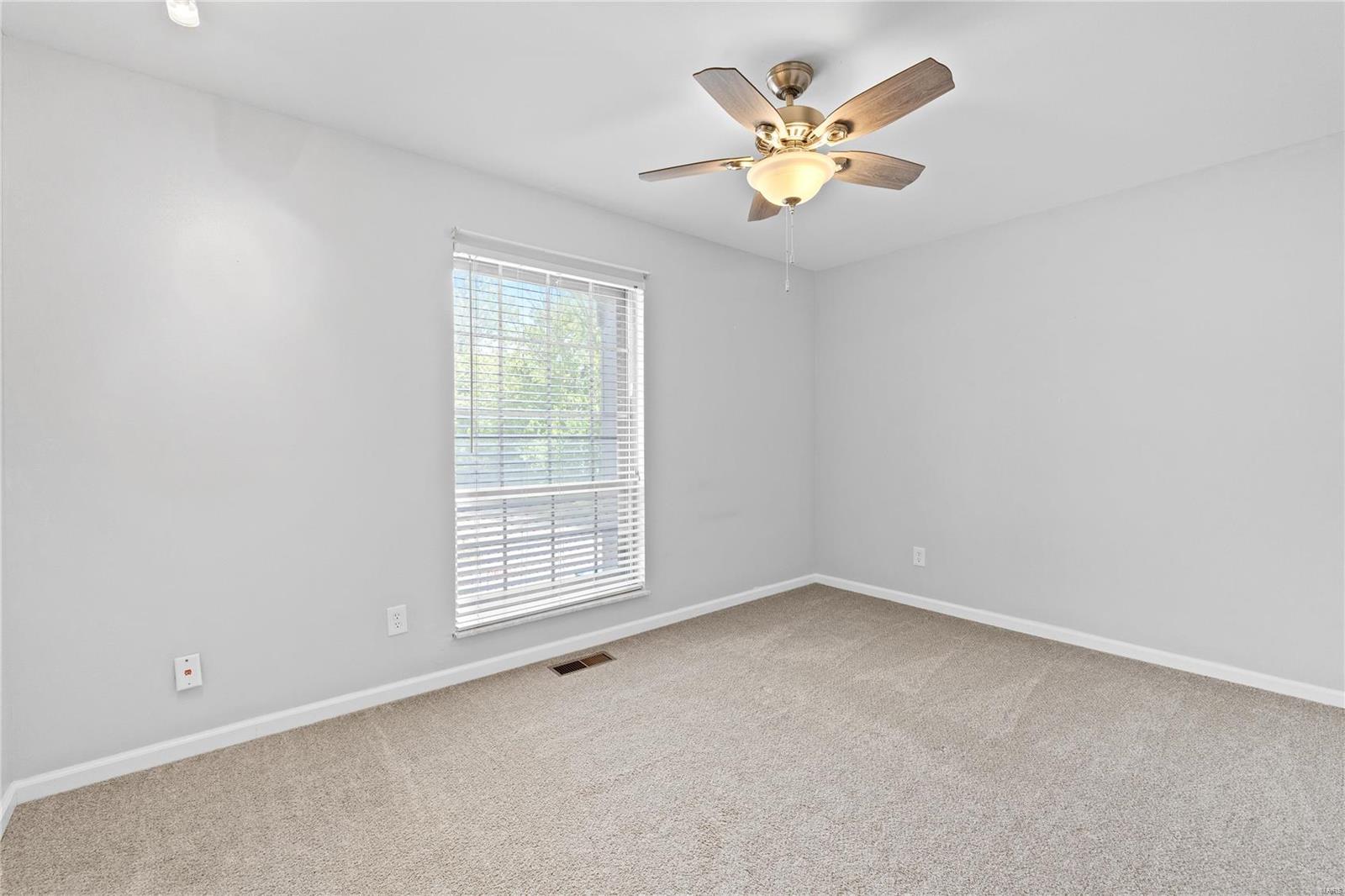 St Louis, Missouri 63125, United States, 2 Bedrooms Bedrooms, ,2 BathroomsBathrooms,Residential,Pending,35384