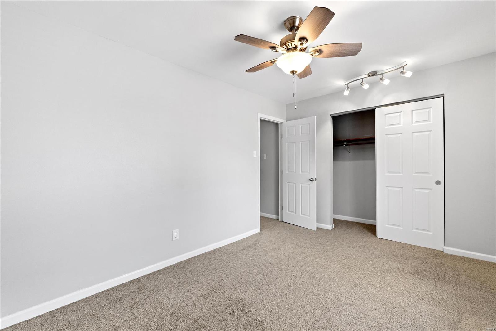 St Louis, Missouri 63125, United States, 2 Bedrooms Bedrooms, ,2 BathroomsBathrooms,Residential,Pending,35384