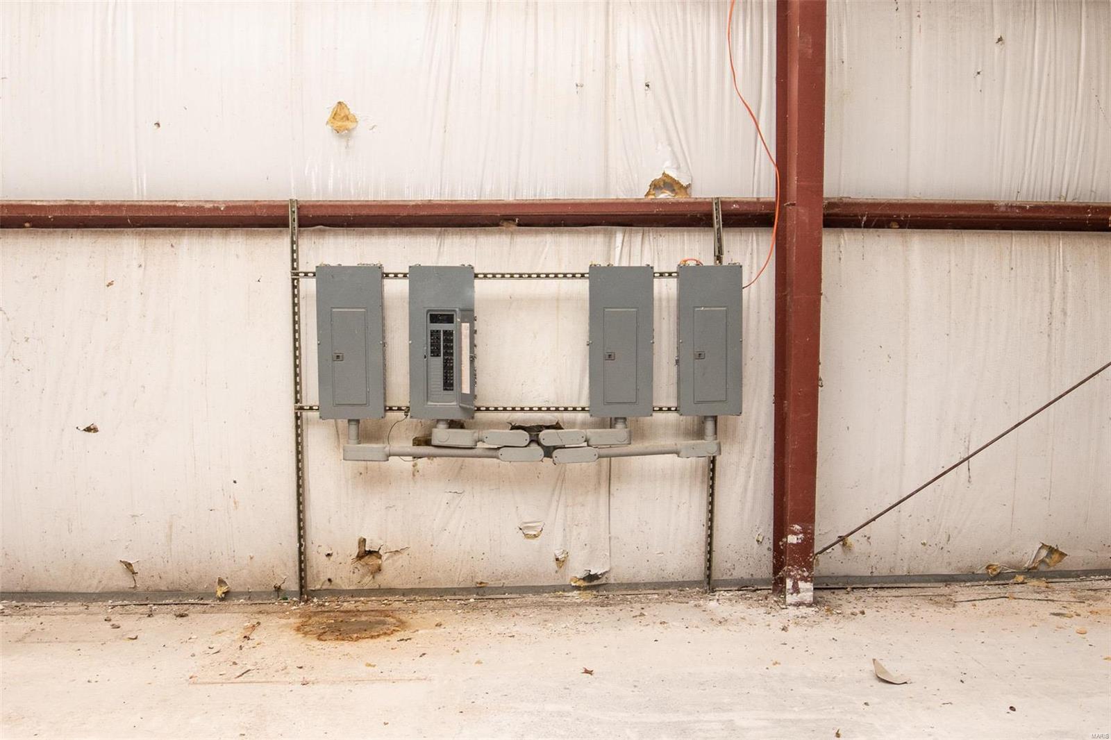 Unknown - Commercial Sale