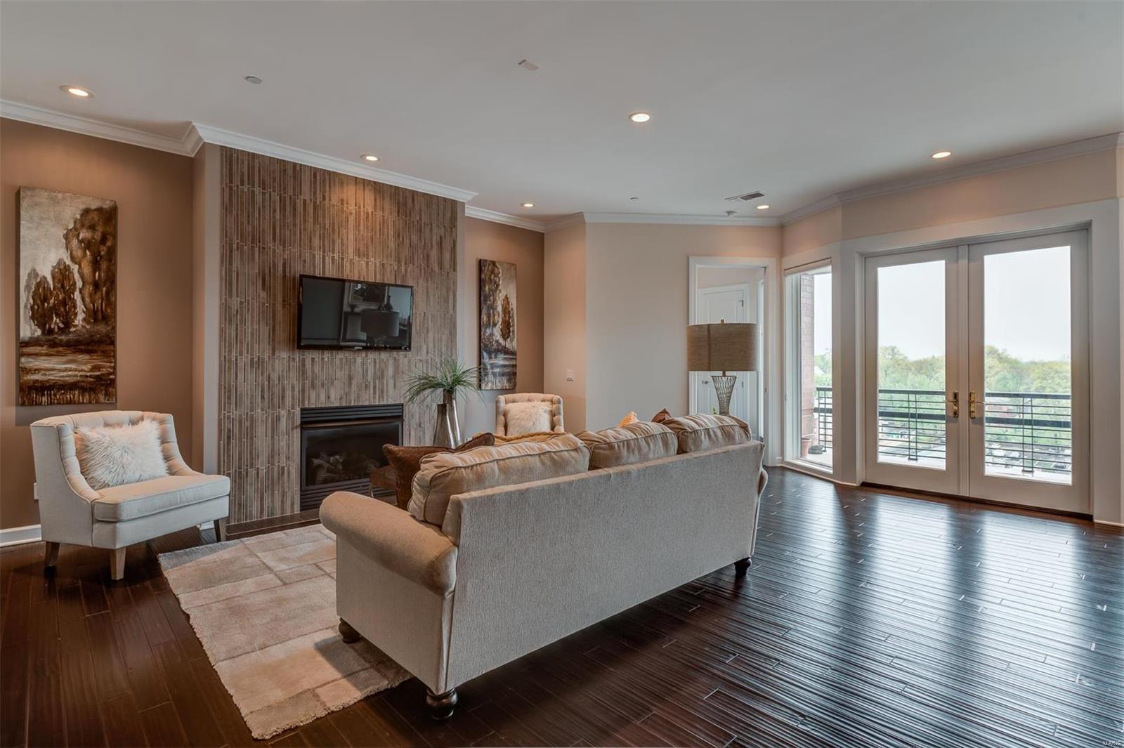 The Crescent Condominium - Residential