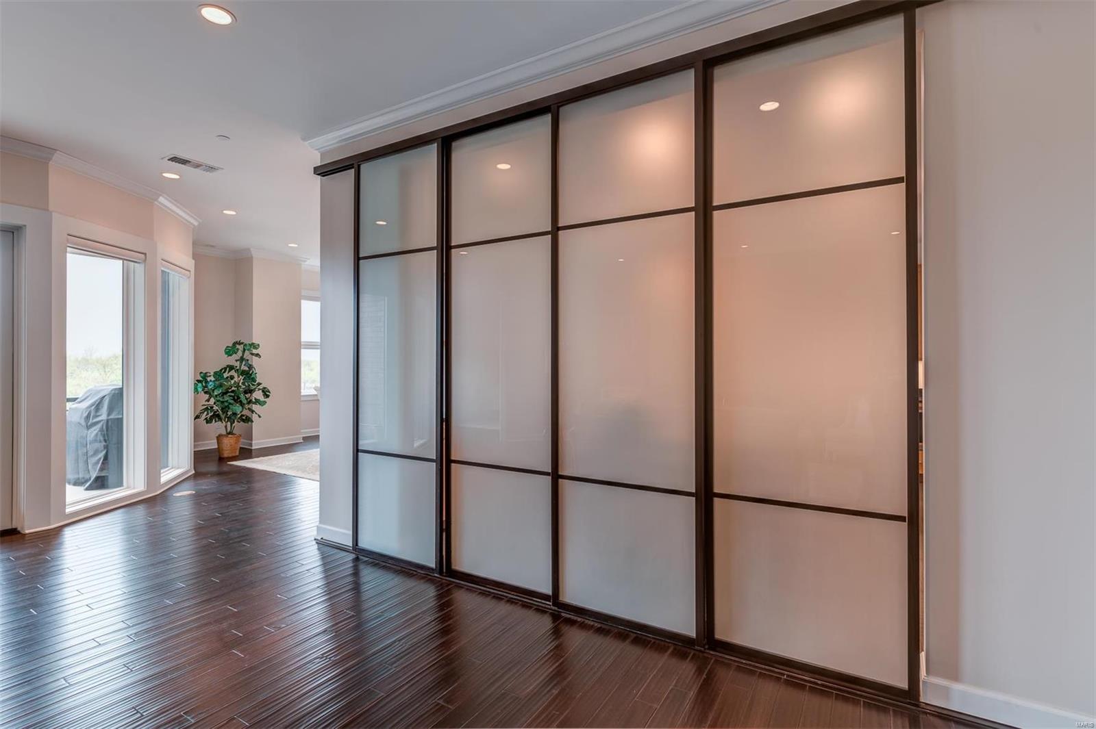 The Crescent Condominium - Residential