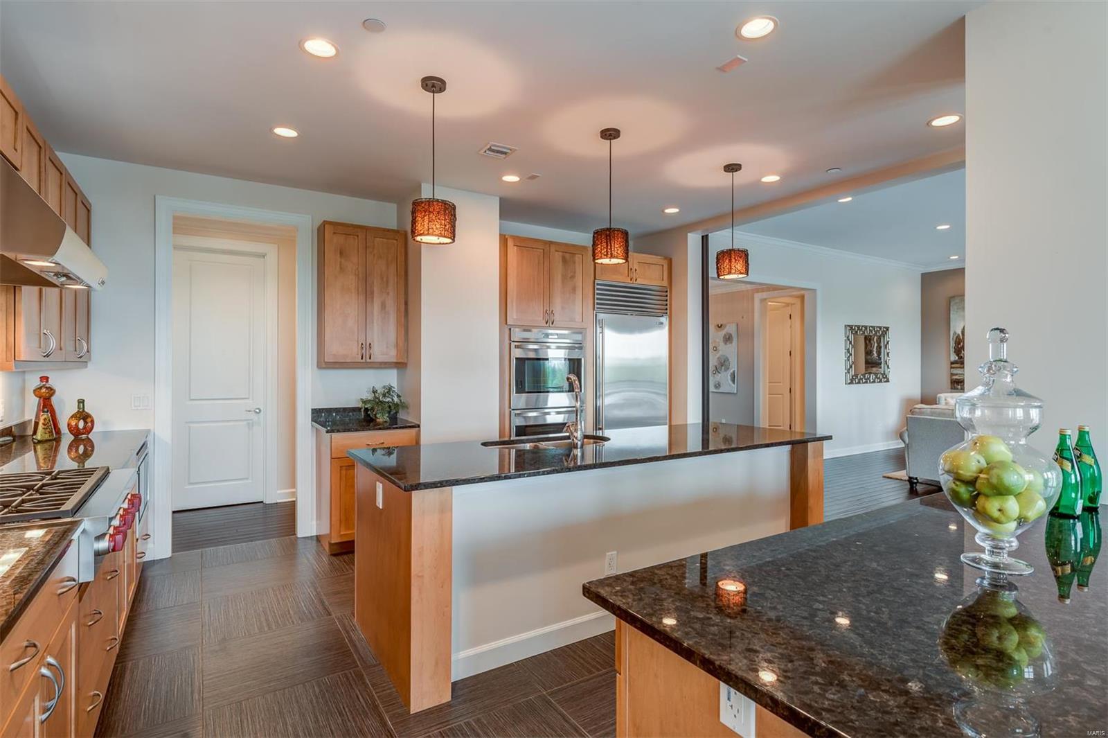 The Crescent Condominium - Residential