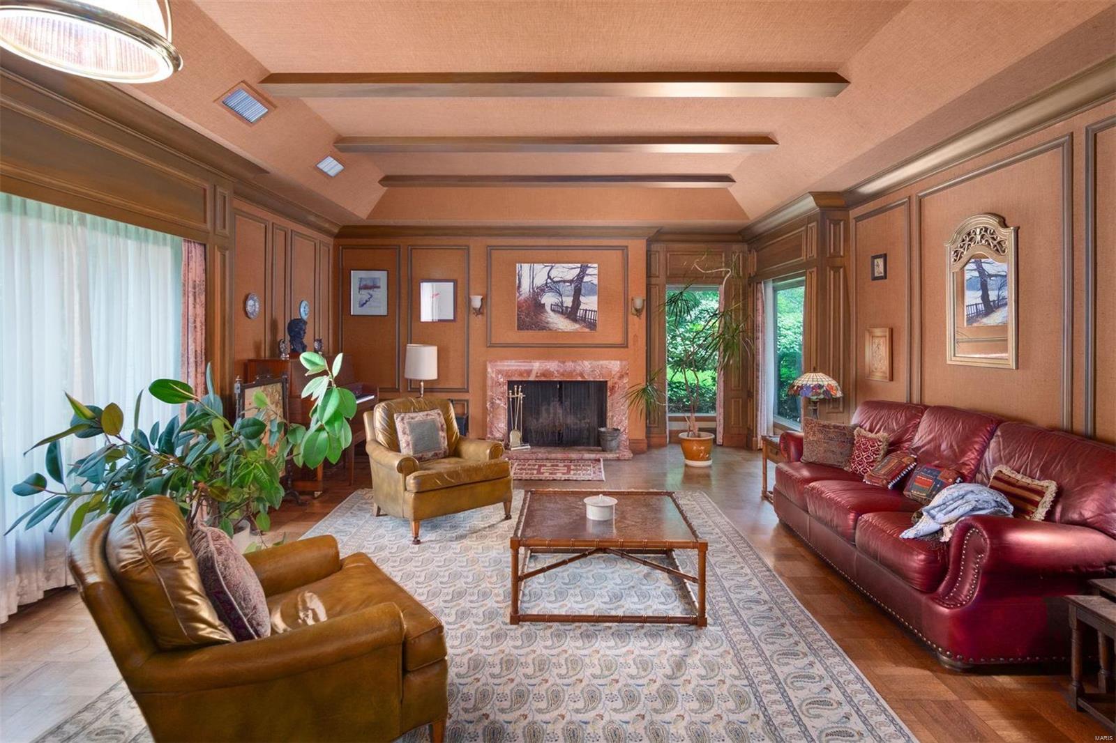 David Finke Estate - Residential