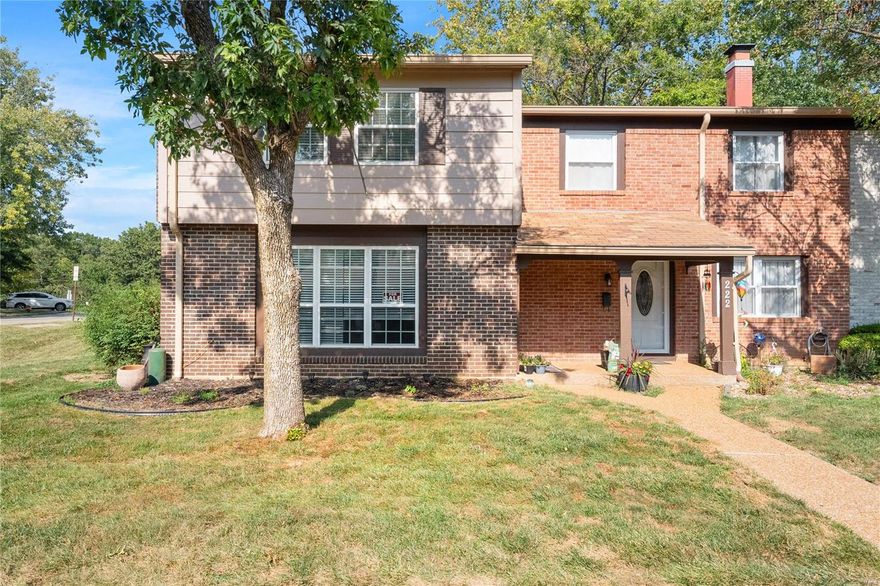 Location, Location, Location! Nestled in the heart of Ellisville, this beautifully updated corner unit condo is a rare find. Surrounded by mature trees, it’s just steps away from the serene Bluebird Park, offering an abundance of walking trails and a refreshing pool. This three-floor gem boasts brand new flooring, modern appliances, updated lighting, and is fully electric. Plus, with a brand new HVAC system, this condo is truly turnkey and move-in ready. Don't miss the opportunity to call this stunning property home! Location: Corner Location