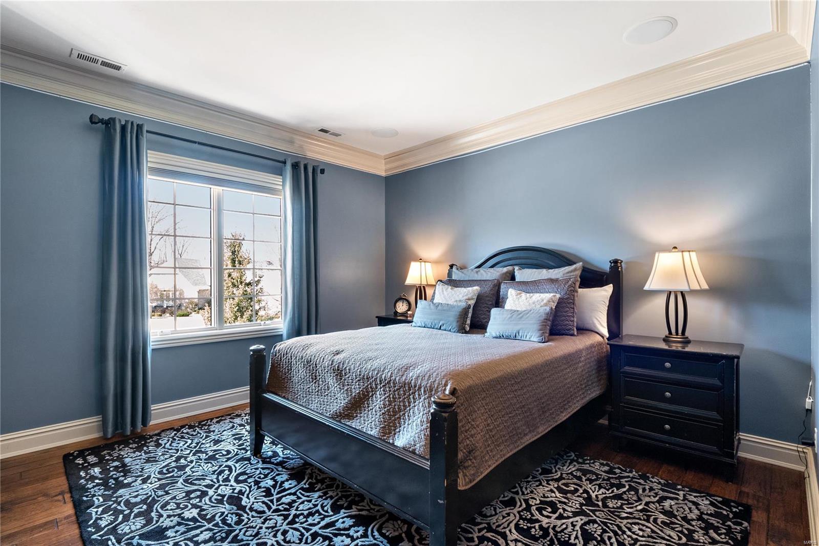 Shepard Oaks - Residential