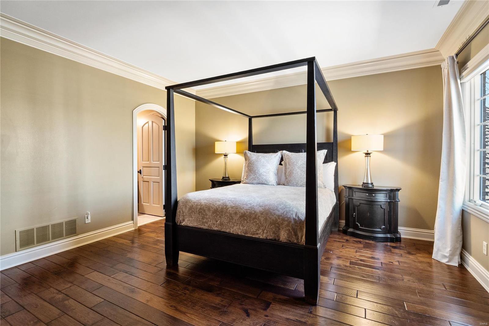 Shepard Oaks - Residential